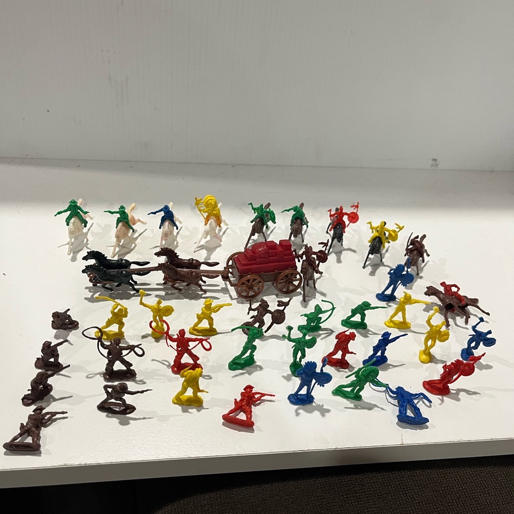 Vintage Giant 1/72 Plastic Western Westward HO Cowboy Indian 1960s Toy Hong Kong